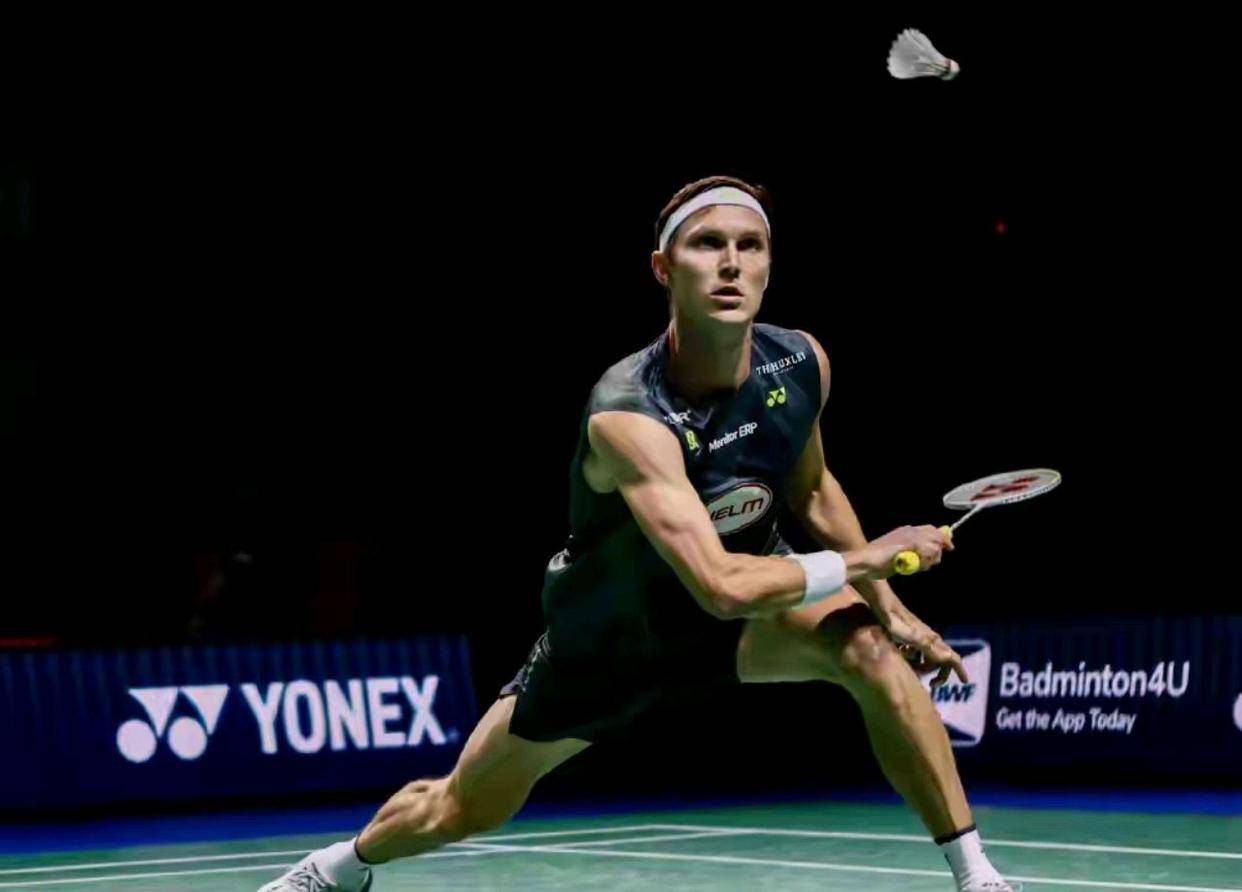 日本羽毛球队完胜中国羽毛球队，安赛龙绝境逆转的简单介绍