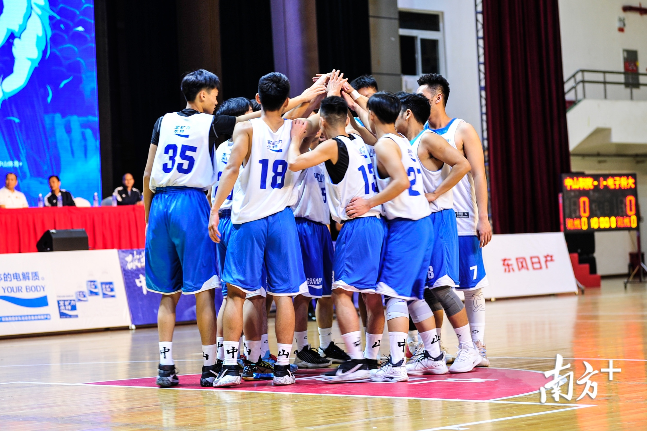 关于国际篮球职业聚光灯下，实力检验谁笑到最后的信息