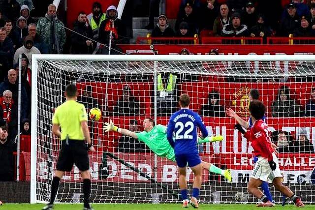 曼联中场连续进球，荣膺最佳射手