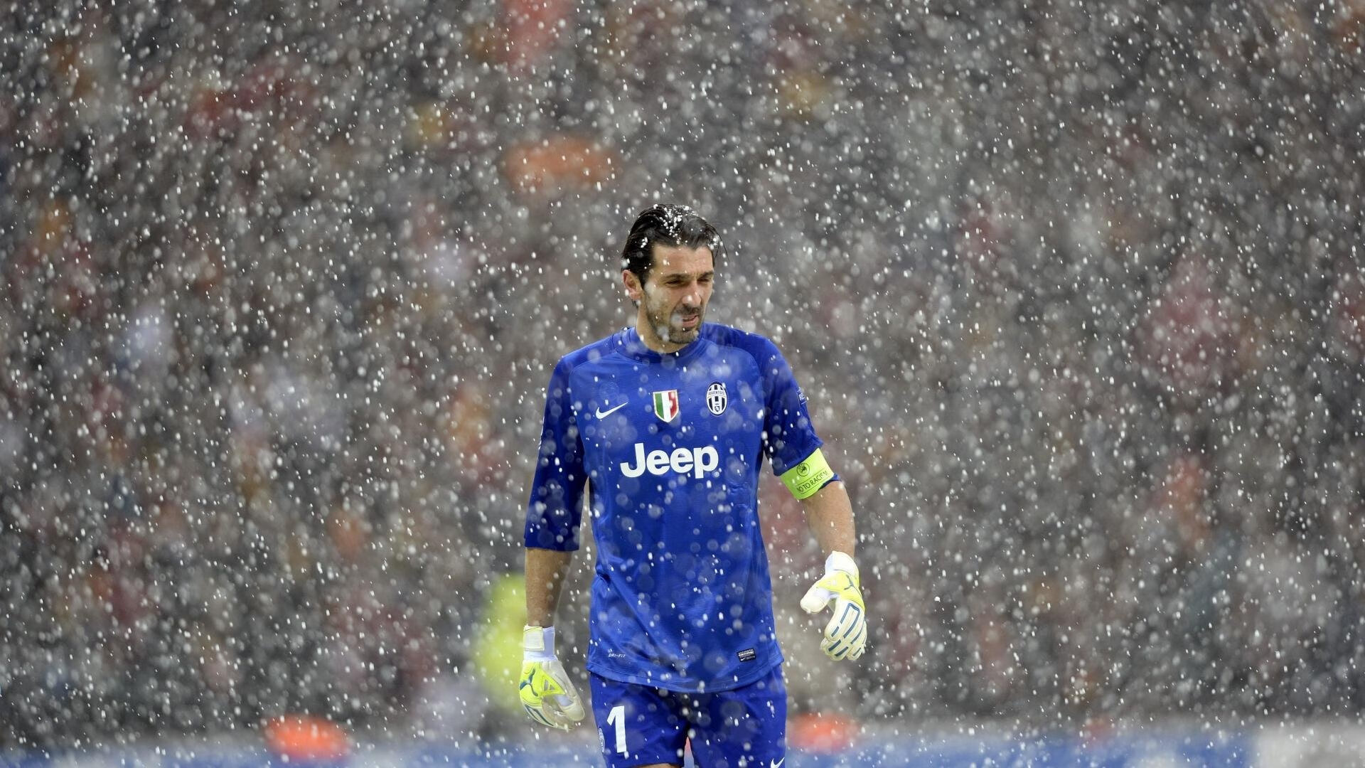 开云体育下载-意甲焦点战之夜，浓眉发挥堪称完美，诠释现代中锋的统治力