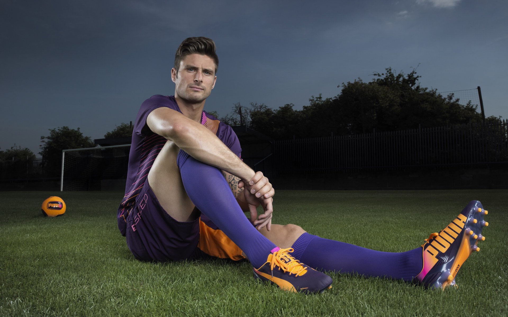 开云体育app-跨界风暴，牙买加闪电轻取多特蒙德，莱奥在F1赛道接管年度争冠