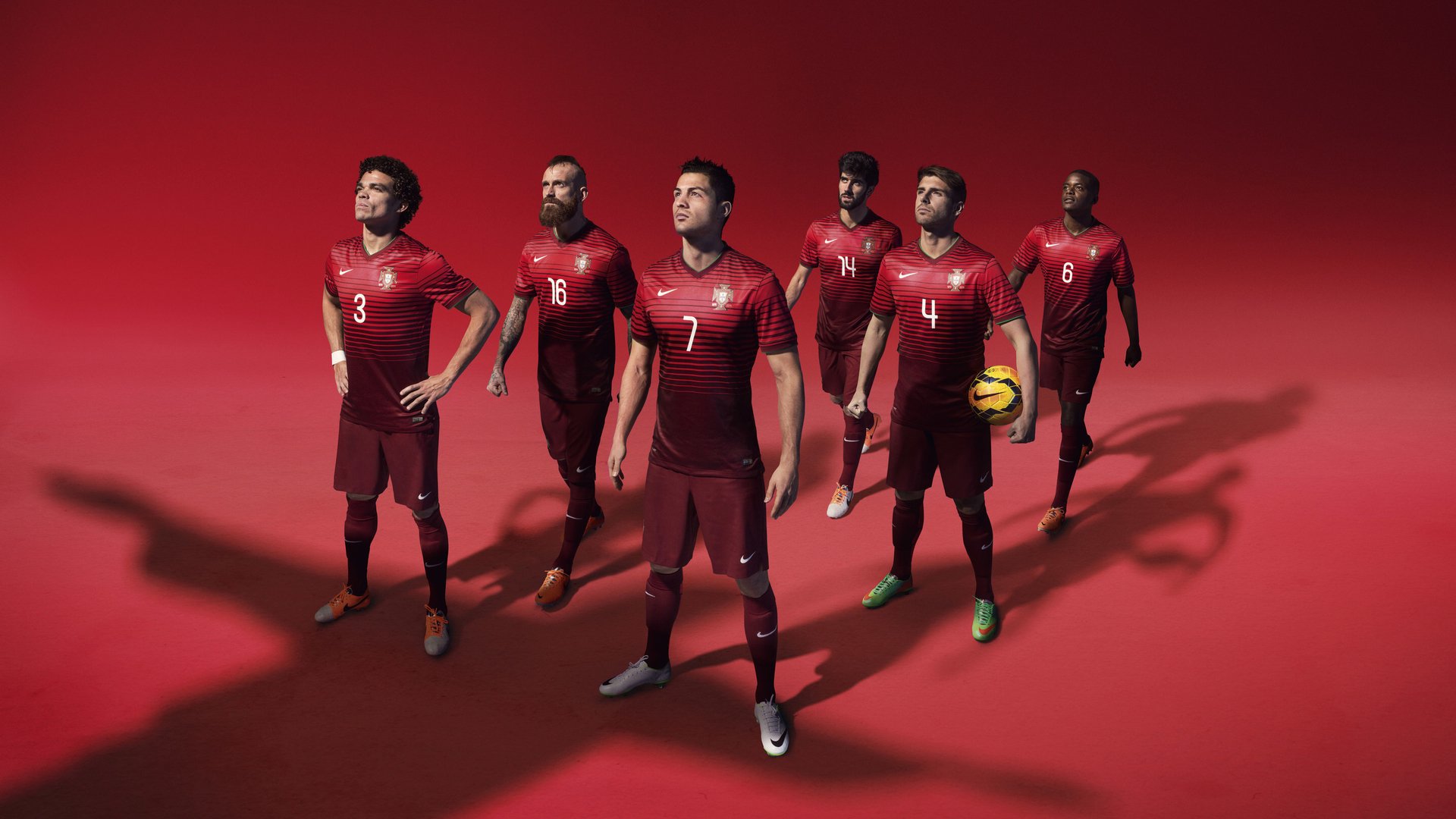 银箭破晓,当汉密尔顿的永恒瞬间碾压法拉利的红色传奇